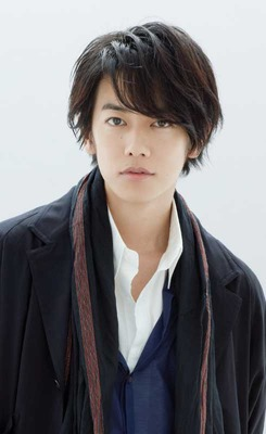 男性人気芸能人愛用香水!吉川晃司、平野紫耀、山田涼介、福山雅治、高橋一生、佐藤健、Stray Kids